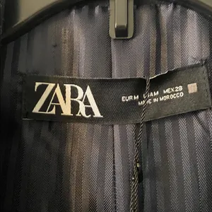 Zara Wool Dress Black Sleeveless size M length 39” bust 34” belt around waist thumbnail 3