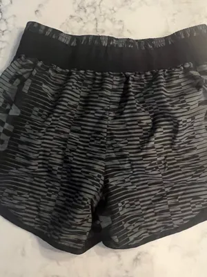Nike Air Dri-FIT Women’s Small Running Shorts Black Gray Geometric Lined 3” thumbnail 2