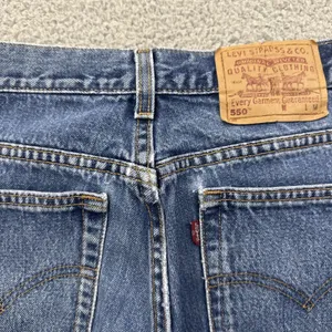 Vintage 90s Levi's 550 Relaxed Fit Tapered Leg Jeans Made In USA Women 14 x 26.5 thumbnail 4