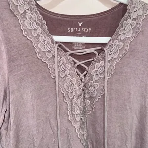 American Eagle Lavender Ombre Soft & Sexy Floral Lace V neck tee thumbnail 3