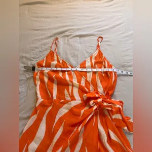 H&M women Wrap dress‎ - Orange/Zebra Size Medium thumbnail 7