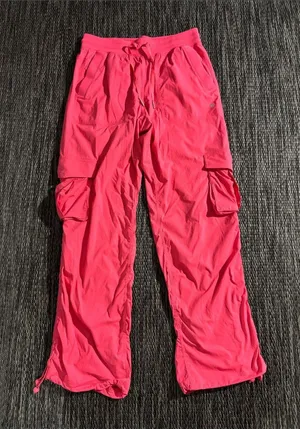 Lululemon Dance Studio Relaxed Mid-Rise Cargo Pant *Unlined Glaze Pink Sz Small thumbnail 1