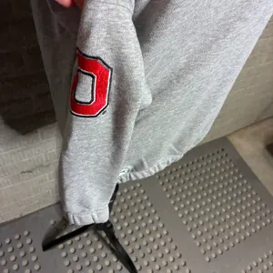 Bend Ohio State Buckeyes Gray Cowl Neck Hoodie Women Large Block O Zip Pocket thumbnail 2