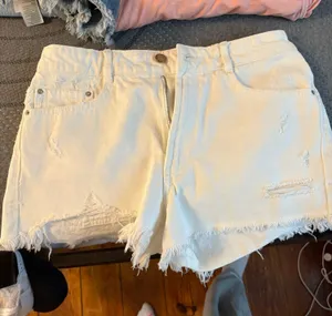 TFNC White Jean shorts thumbnail 1