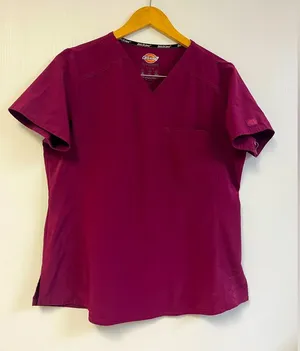 Women’s Dickies‎ EDS Signature V-Neck Scrub Top – Wine – Size M thumbnail 1