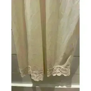 Vintage Deena Fine Lingerie Off White Lace and Eyelet Slip, size 40 thumbnail 3