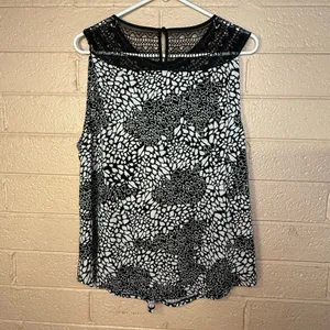 White House Black Market Monochrome Lace Blouse thumbnail 2