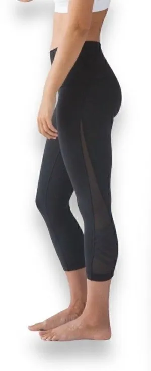 Lululemon Minimalist Crop Size 4 thumbnail 1
