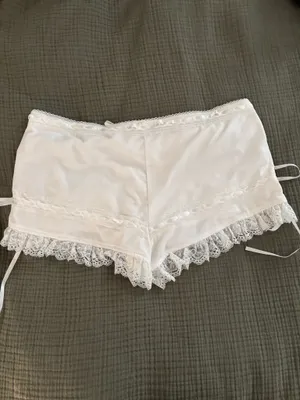 Edikted Marielle Ribbon Shorts  thumbnail 3