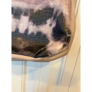 Simply Vera Vera Wang‎ Gray And Black Tie Dye Purse thumbnail 6