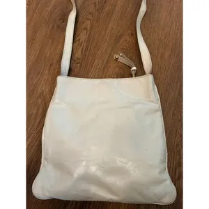 Marc by Marc Jacobs White Leather Crossbody Bag – Classic Q Style thumbnail 3