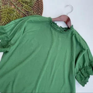 Ann Taylor Womens Shirt Green Knit Blouse Eyelet Lace Trim Short Sleeve Large thumbnail 1