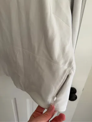 Lululemon‎ White Fleece Pullover Sweatshirt Zip Pockets Size 12 thumbnail 3