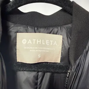 Athleta Summit Insulated Parka Coat in‎ Black Size Small thumbnail 6