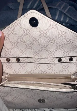 Crossbody thumbnail 4