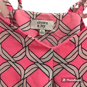 Crown & Ivy Tiered dual strapped racer back flowy tank sleeveless blouse basket weave print thumbnail 3
