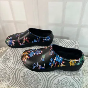 Totes Black Blue Bailey Everywear Floral Lightweight Gardening Clogs Size 10 thumbnail 3