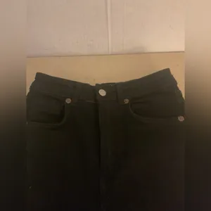 Zara Classic Black Women's Jeans size 24 waist 27 length thumbnail 9