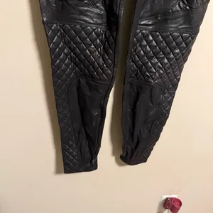 Spanx Faux Leather Quilted Legging in Very Black- Size Large thumbnail 8