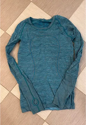 Lululemon Long Sleeve Swiftly Tech thumbnail 1