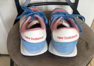 Size 8 New Balance Blue/Hazy Rose/White 237 V1 Sneaker. In EUC! thumbnail 6