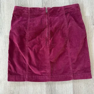 Free People Corduroy Mini Skirt Women’s 8 Maroon Burgundy Classic Cozy Fall thumbnail 3