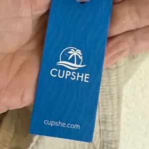 Cupshe Romper Womens S‎ Tan V-Neck Short Sleeve Open Back NEW thumbnail 6