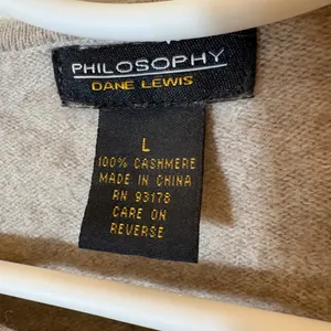 Philosophy by Dane Lewis 100% Cashmere Asymmetrical Hem Sweater Size‎ Large thumbnail 4