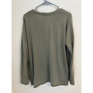 In Loom L Long Sleeve Loose V Neck Green Pocket Shirt casual boho Granola thumbnail 5