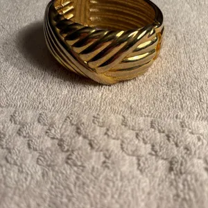 Lovely Vintage Hinged Clamper Bracelet, Gold-Tone thumbnail 2