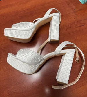 Lulus satin embellished block heels size 9 // 0801121 thumbnail 1