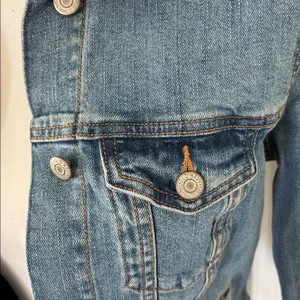 Old Navy‎ Classic Jean Jacket Medium Wash Painted Floral Back Size Small thumbnail 4