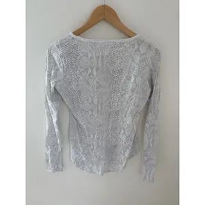 Lululemon Long Sleeve Top Bundle Grey Space Dye & Snakeskin Animal Print Size 4‎ thumbnail 6