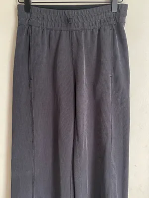 Lululemon Ribbed Softstreme Mid-Rise Pant Black thumbnail 8