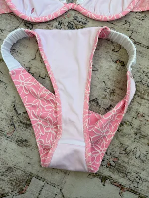 Pink & White Floral Bikini Set thumbnail 10