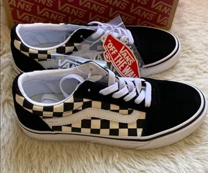 NWT Vans Ward women's sneakers. thumbnail 3