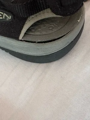 KEEN Newport H2 Waterproof Sport Sandals Black Gray Women’s 9.5 thumbnail 4