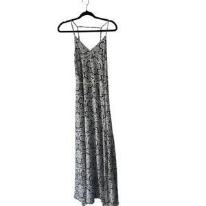 Hanalulu Wahine Navy White‎ Floral Maxi Dress Med Rayon Strappy Vacation thumbnail 2