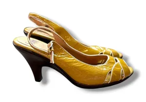 Sofft Slingback Heels Womens 10 Mustard Yellow Patent Leather Peep Toe Pumps thumbnail 1