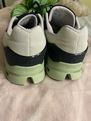 ON Cloudstratus Men's Gray Green Light Running Shoes Size 11 thumbnail 3