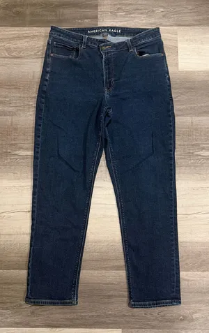 American Eagle Women’s High Rise Med Wash Blue Denim Mom Jeans Size 12 Reg thumbnail 1