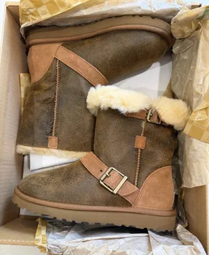 UGG Boots Classic thumbnail 1