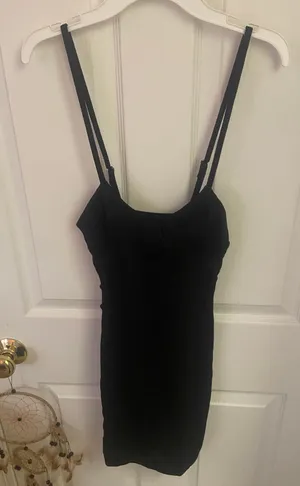 Black Dress Size M thumbnail 1