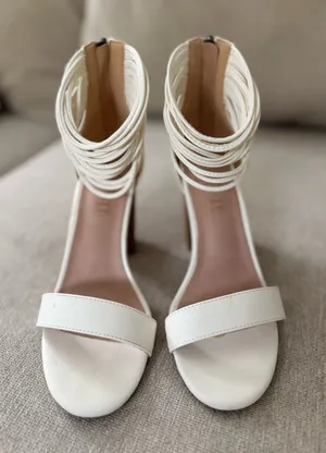 Oasis Society Heels thumbnail 1