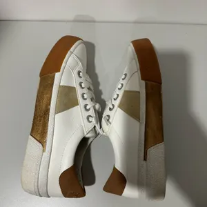 White Leather Sneakers with Gold Accent and Tan Trim thumbnail 6
