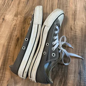 Converse size 7 grey shoes‎ thumbnail 5