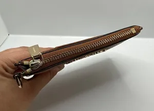 MICHAEL KORS Brown Card Wallet with Keychain thumbnail 4