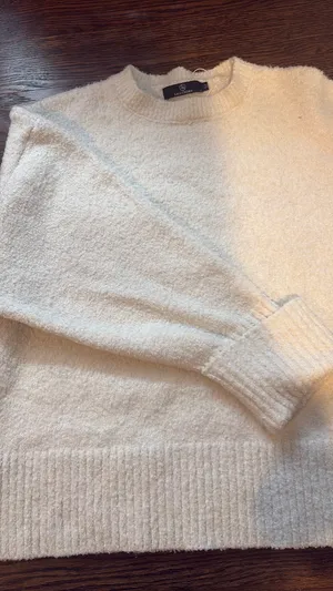 Lilllusory white sweater Size M thumbnail 4