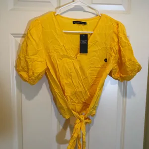 Abercrombie fetch NWT top blouse in yellow thumbnail 4