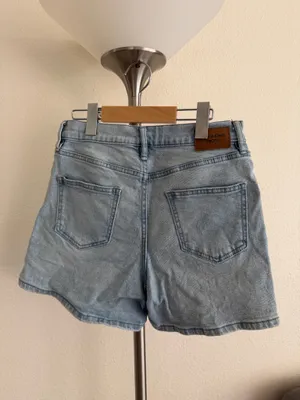 Calvin Klein Light wash high-waisted denim shorts thumbnail 2